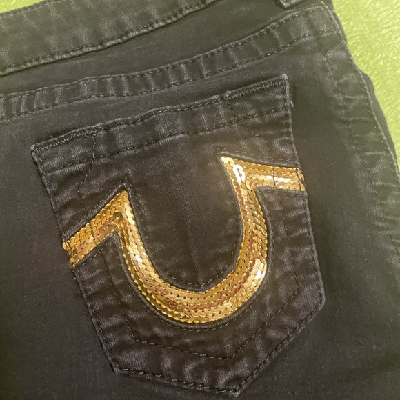 True Religion - Picture 3 of 10